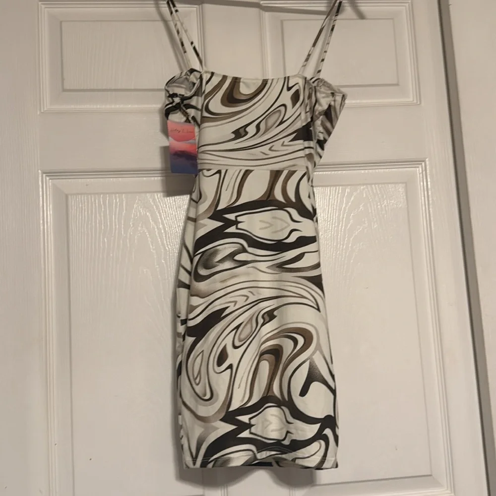 Swirl Pattern Mini Dress - Picture 5 of 7
